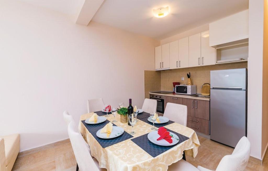 Port Adria Apartments Kamenari Ngoại thất bức ảnh