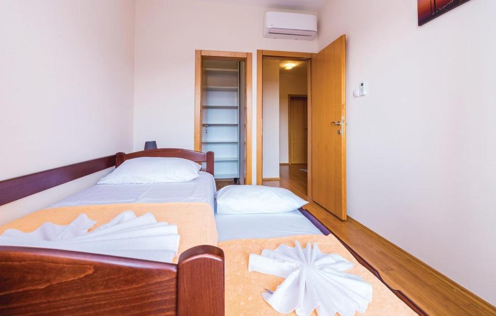 Port Adria Apartments Kamenari Ngoại thất bức ảnh