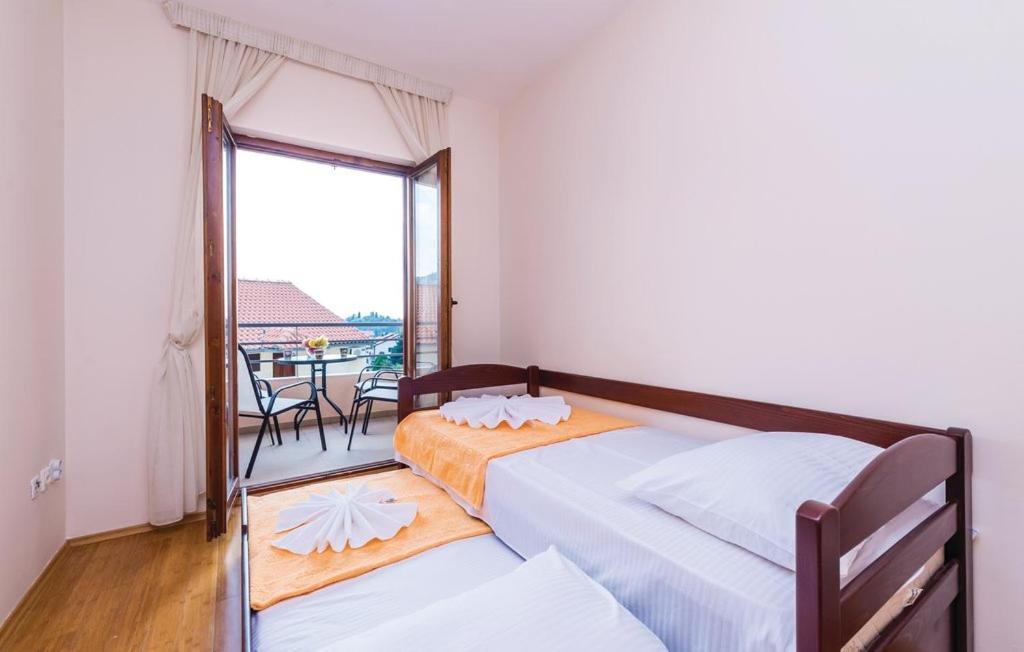 Port Adria Apartments Kamenari Ngoại thất bức ảnh